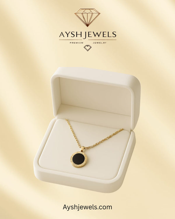 Round stone pendant